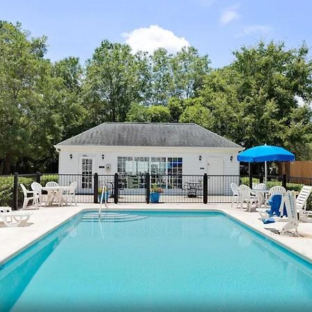 Baymont By Wyndham Jacksonville/Butler Blvd Екстериор снимка