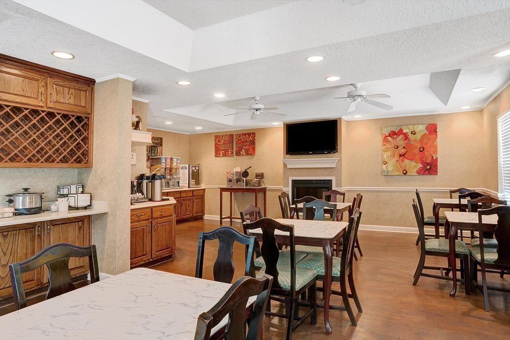 Baymont By Wyndham Jacksonville/Butler Blvd Екстериор снимка