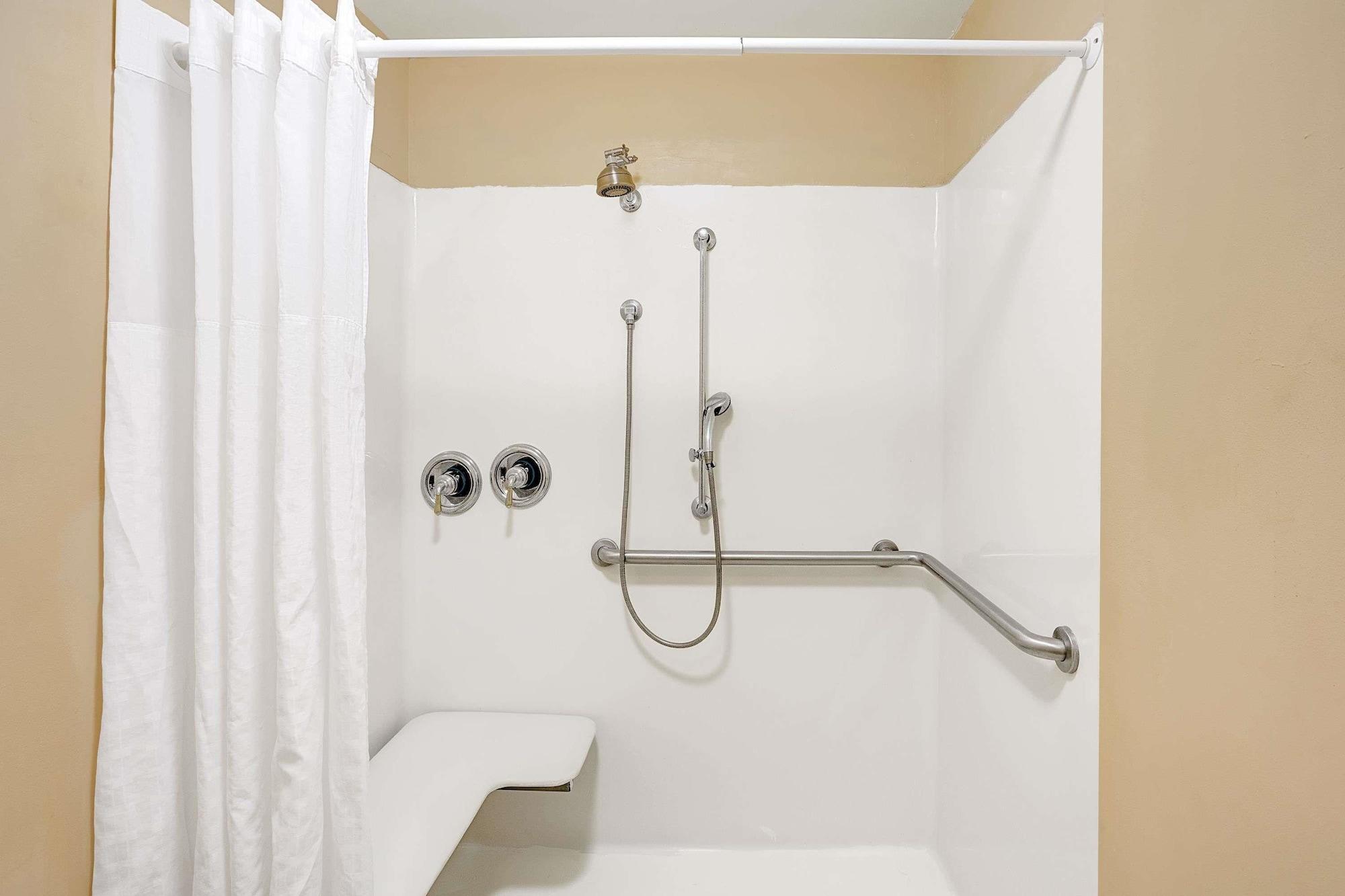 Baymont By Wyndham Jacksonville/Butler Blvd Екстериор снимка